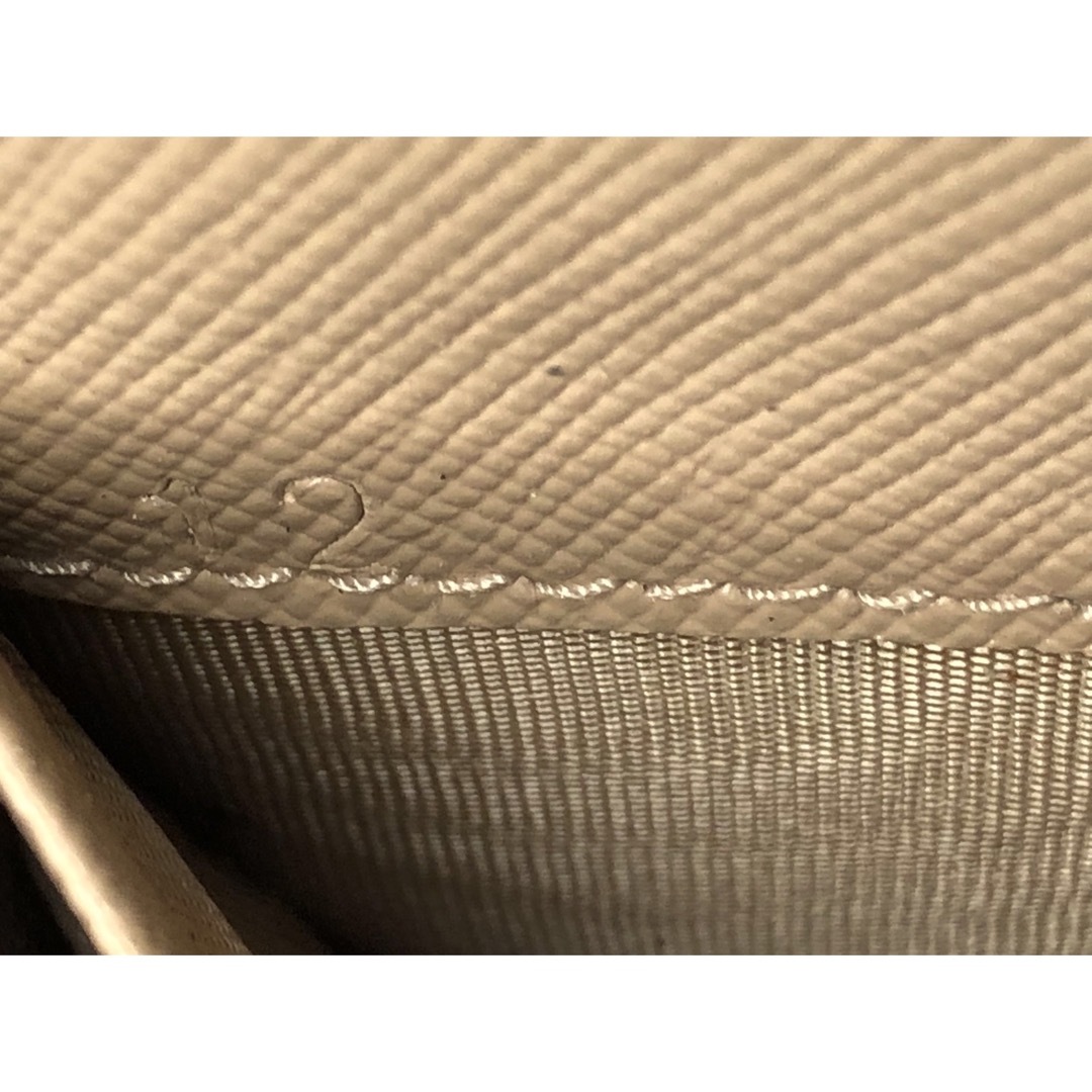 PRADA(プラダ)の超美品PRADA プラダ 長財布 ラウンドファスナー リボン　CAMMEO レディースのファッション小物(財布)の商品写真