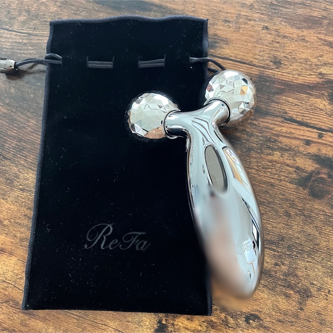 ReFa(リファ)の正規品 ReFa CARAT  美顔ローラー リファカラット スマホ/家電/カメラの美容/健康(フェイスケア/美顔器)の商品写真