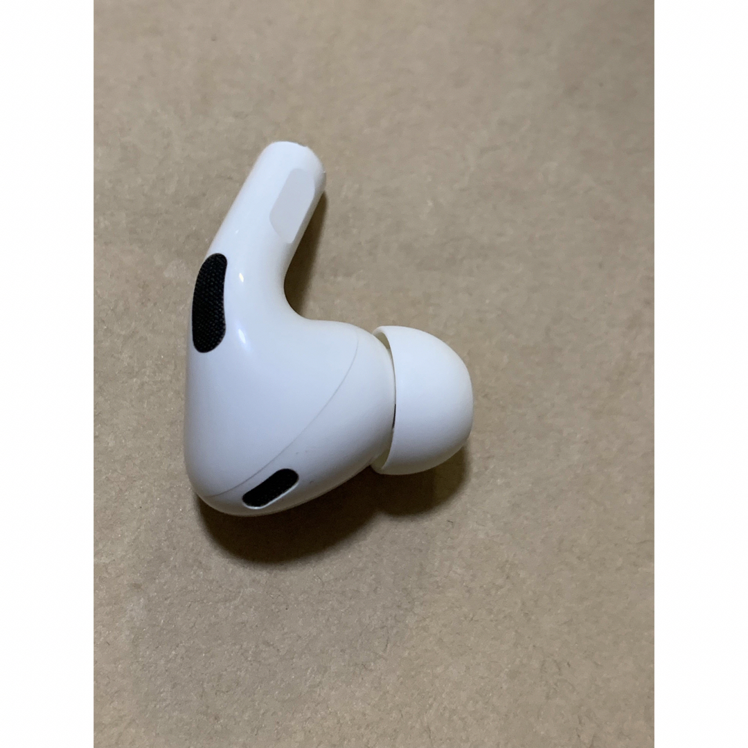 Apple(アップル)のAirPods Pro 第2世代 MQD83J/A A2699(L)左耳＿X7 スマホ/家電/カメラのオーディオ機器(ヘッドフォン/イヤフォン)の商品写真