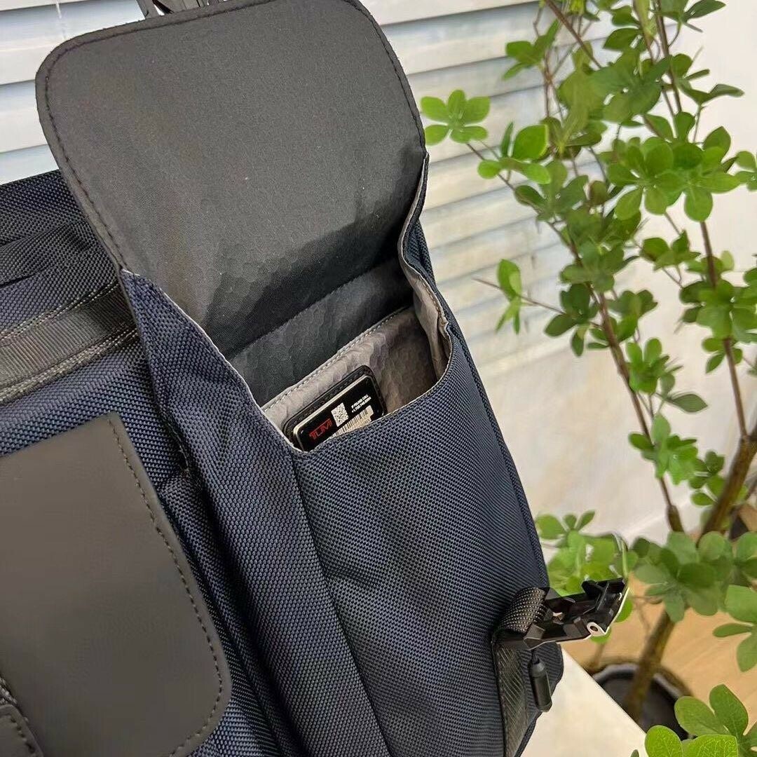 TUMI(トゥミ)の新品トゥミ　ビジネストート　ショルダーバッグ　大容量　A4収納可232765 レディースのバッグ(ショルダーバッグ)の商品写真