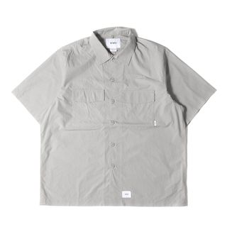 ダブルタップス(W)taps)のWTAPS ダブルタップス シャツ サイズ:L 23SS オーバーサイズ コットンブロード 半袖シャツ CBW / SS / COTTON. BROADCLOTH グレー トップス カジュアルシャツ【メンズ】【中古】(シャツ)