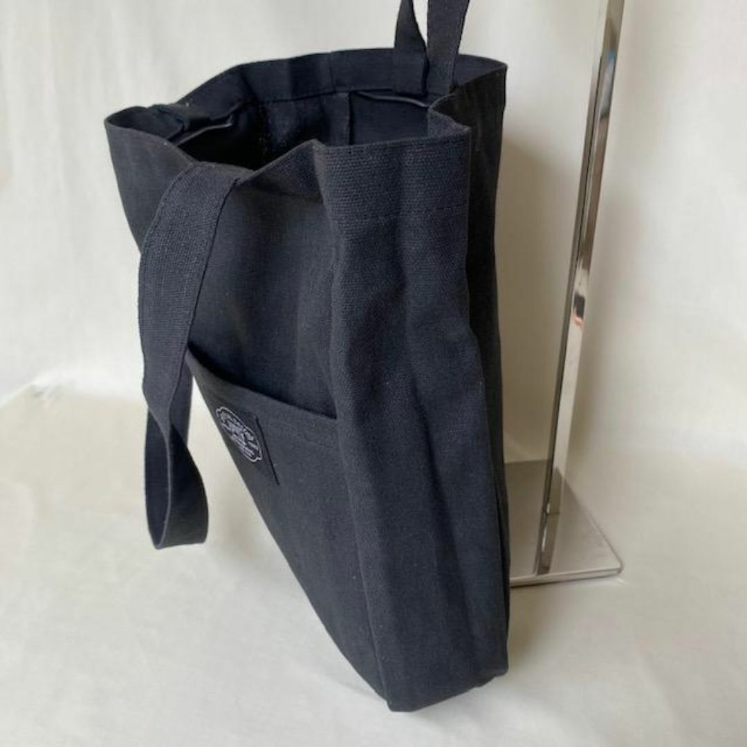 トートバッグ　トート　ブラック　肩掛けバッグ　通勤通学　大容量　黒バッグ　鞄 レディースのバッグ(トートバッグ)の商品写真