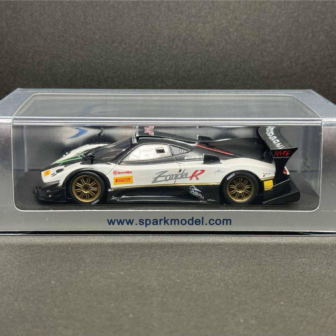 1/43 Spark Pagani Zonda R Evo 2012 新品未開封 エンタメ/ホビーのおもちゃ/ぬいぐるみ(ミニカー)の商品写真