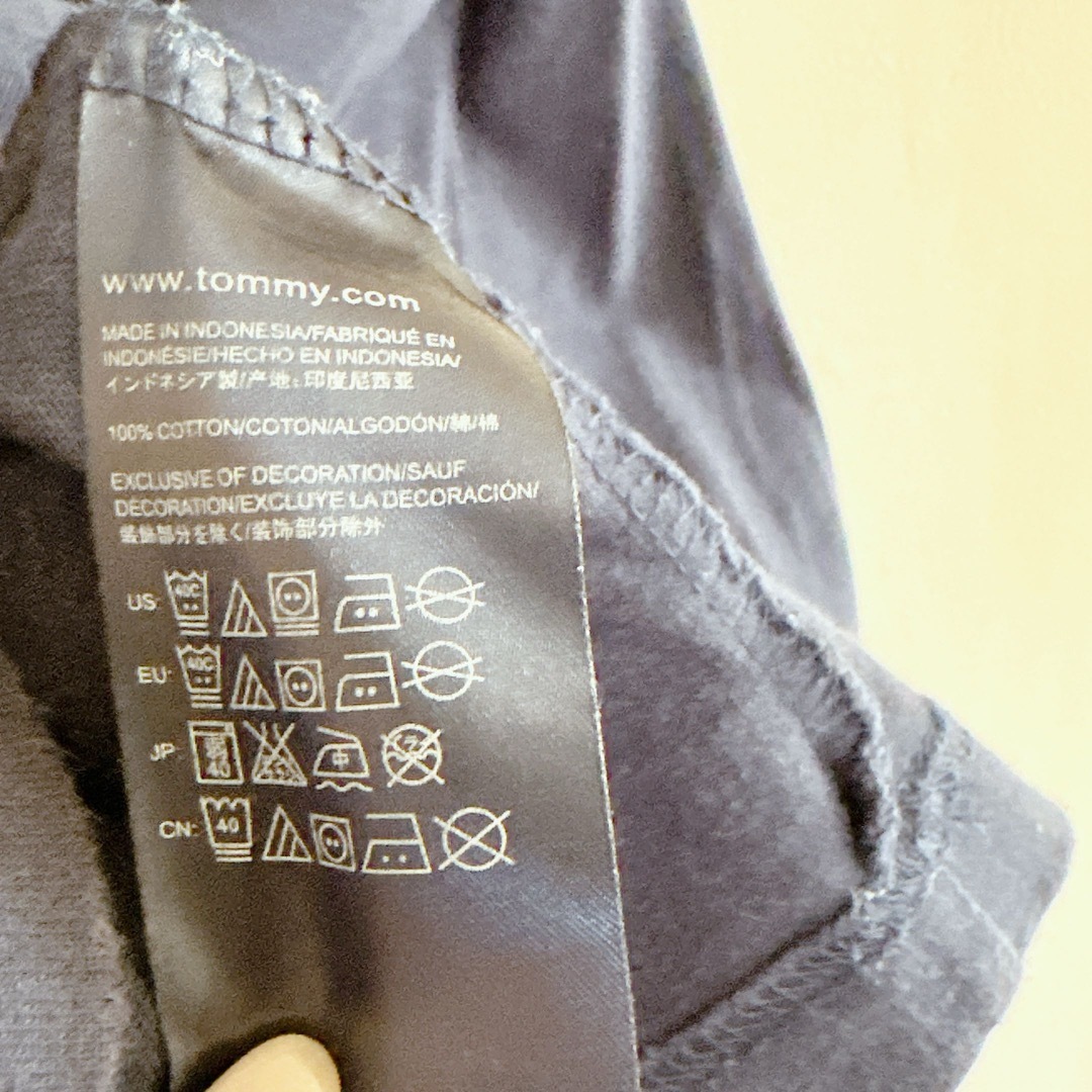 TOMMY HILFIGER(トミーヒルフィガー)のトミーヒルフィガー メンズS ロゴTシャツ ネイビー メンズのトップス(Tシャツ/カットソー(半袖/袖なし))の商品写真