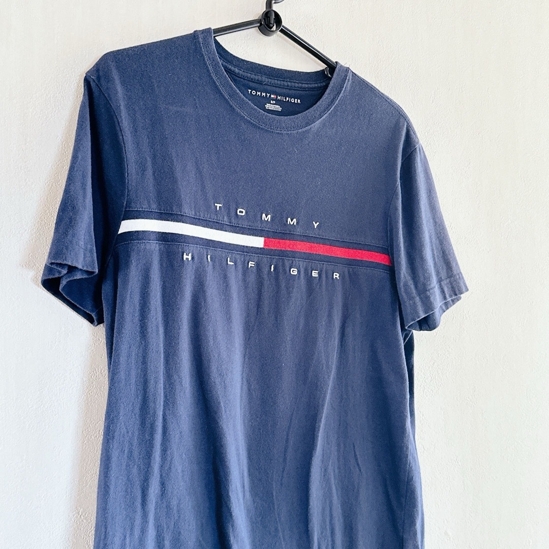 TOMMY HILFIGER(トミーヒルフィガー)のトミーヒルフィガー メンズS ロゴTシャツ ネイビー メンズのトップス(Tシャツ/カットソー(半袖/袖なし))の商品写真