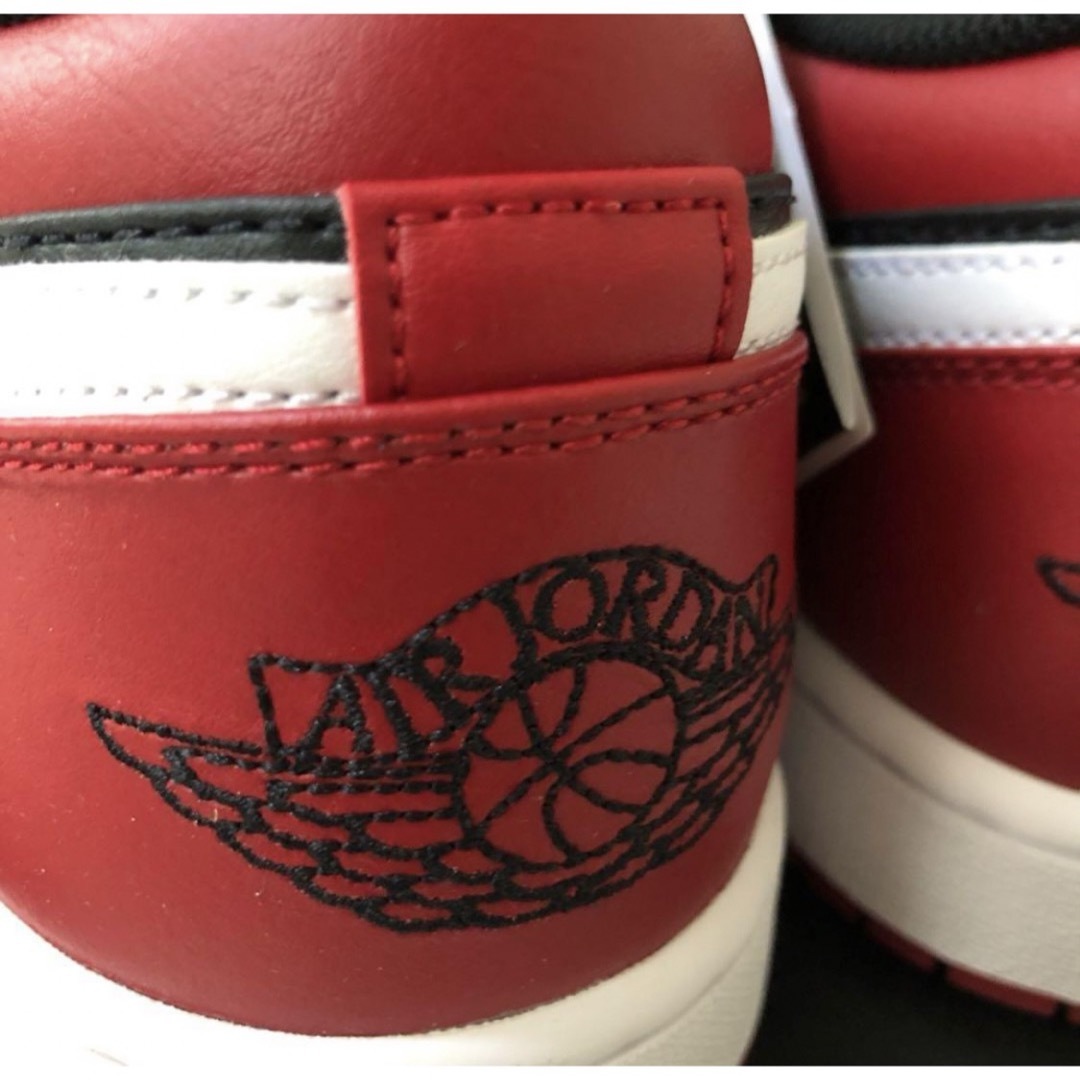 NIKE(ナイキ)の￥16500円新品ナイキAIR JORDAN 1 LOW ジョーダン30,5cm メンズの靴/シューズ(スニーカー)の商品写真