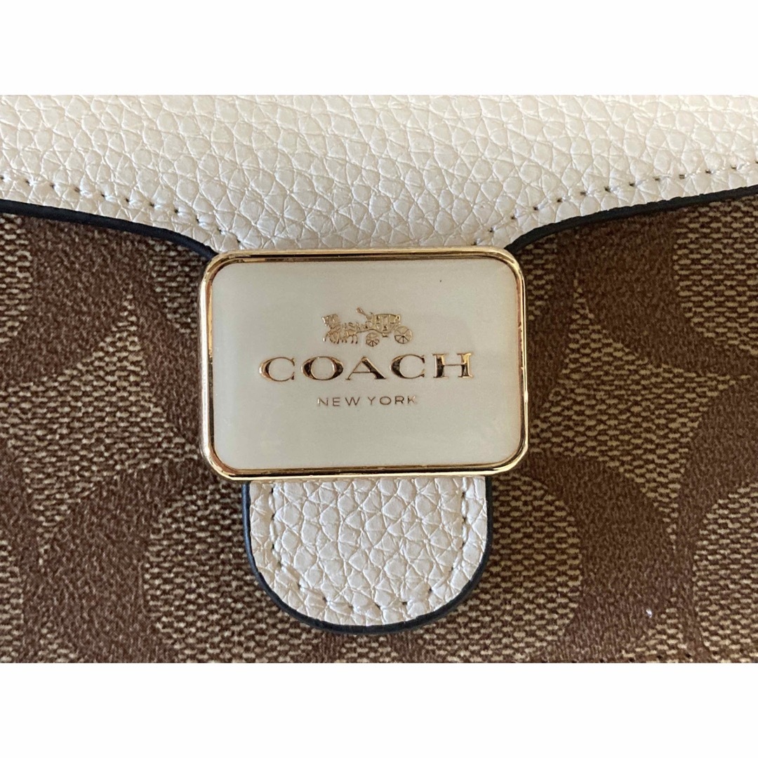 COACH(コーチ)の新品　COACH コーチ　二つ折り財布　コンパクト財布　シグネチャー レディースのファッション小物(財布)の商品写真