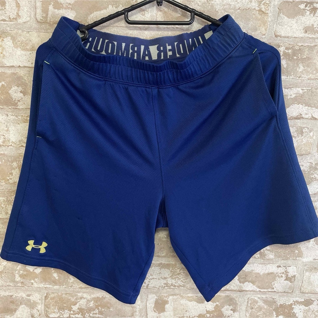 UNDER ARMOUR(アンダーアーマー)のアンダーアーマー　ハーフパンツ　YXL キッズ/ベビー/マタニティのキッズ服男の子用(90cm~)(パンツ/スパッツ)の商品写真