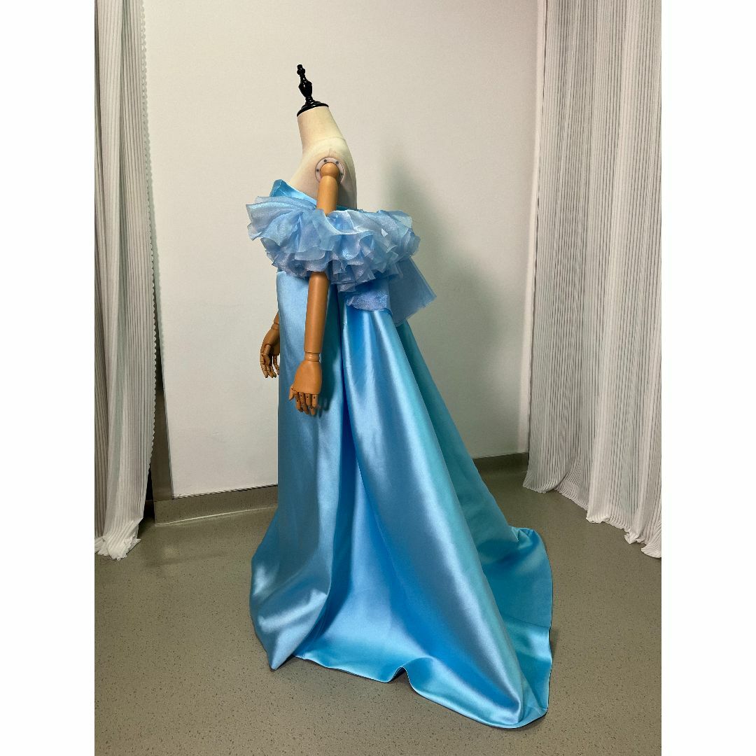 カラードレス ブルー ベアトップ 取り外し袖 バックリボン 光沢感 拳式 前撮り レディースのフォーマル/ドレス(ウェディングドレス)の商品写真