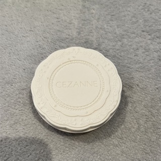 セザンヌケショウヒン(CEZANNE（セザンヌ化粧品）)のセザンヌ　UVシルクカバーパウダー01(フェイスパウダー)