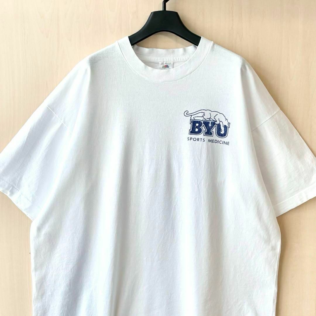 FRUIT OF THE LOOM(フルーツオブザルーム)の90sUSA製古着　ヴィンテージ　ロゴTシャツ　ブリガムヤング大学　ワンポイント メンズのトップス(Tシャツ/カットソー(半袖/袖なし))の商品写真