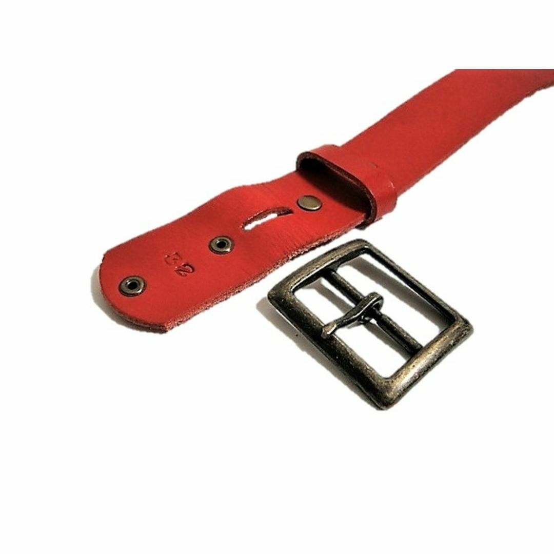 栃木レザー　エンドオンリースタッズベルト　赤（クリスタルスポッツ）一枚革 メンズのファッション小物(ベルト)の商品写真