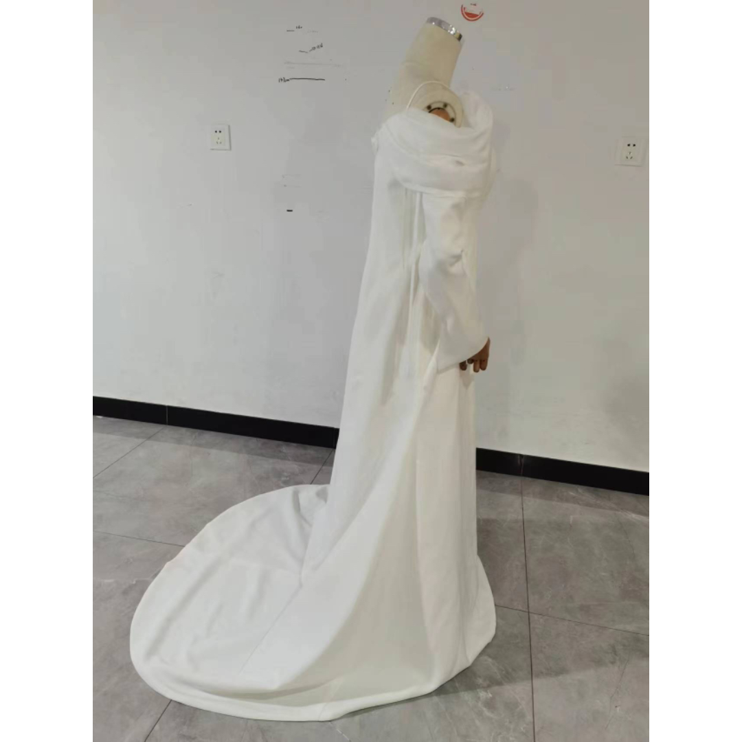 デザイン感 パーティードレス Vネック 取り外しふわふわ袖 前撮り 優雅なシルエ レディースのフォーマル/ドレス(ウェディングドレス)の商品写真