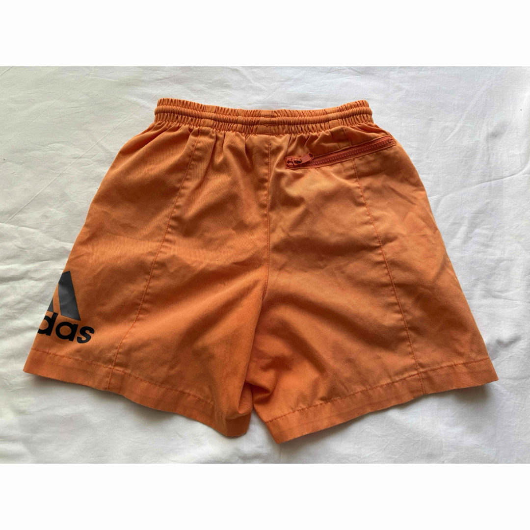 adidas(アディダス)のadidas ショートパンツ　110cm キッズ/ベビー/マタニティのキッズ服男の子用(90cm~)(パンツ/スパッツ)の商品写真