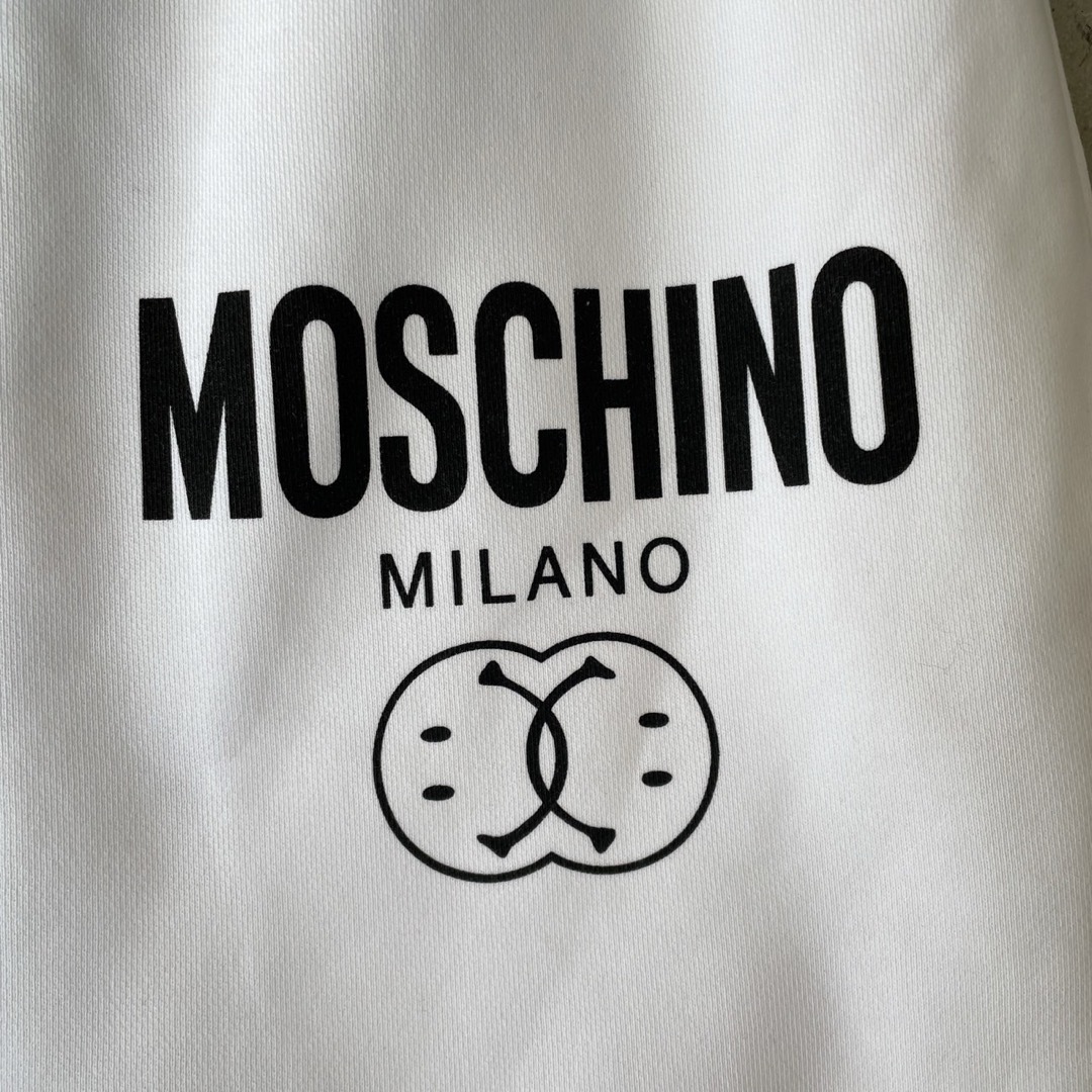 MOSCHINO(モスキーノ)のMOSCHINO モスキーノ スウェット ショートパンツ ホワイト 48 メンズのパンツ(ショートパンツ)の商品写真