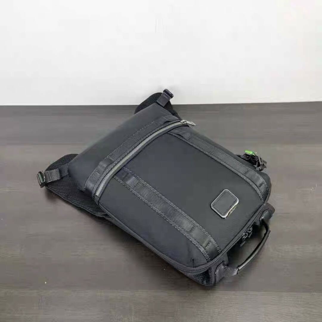 TUMI(トゥミ)のTUMI「ファルコン」タクティカル・バックパック232742 ブラック メンズのバッグ(バッグパック/リュック)の商品写真