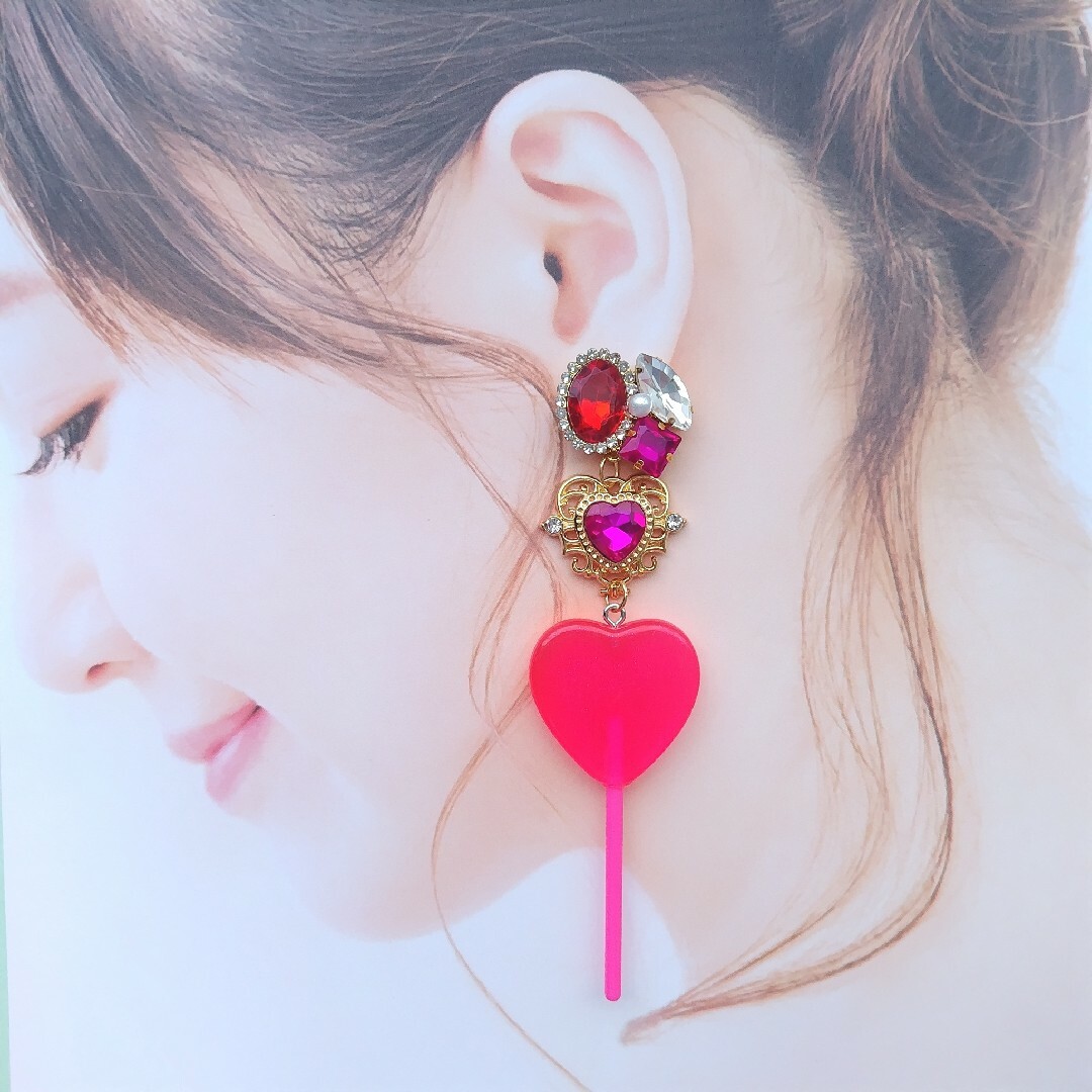 可愛いハートロリポップ❤️キラキラ姫ハートのビジューピアス【ネオンピンク】 ハンドメイドのアクセサリー(ピアス)の商品写真