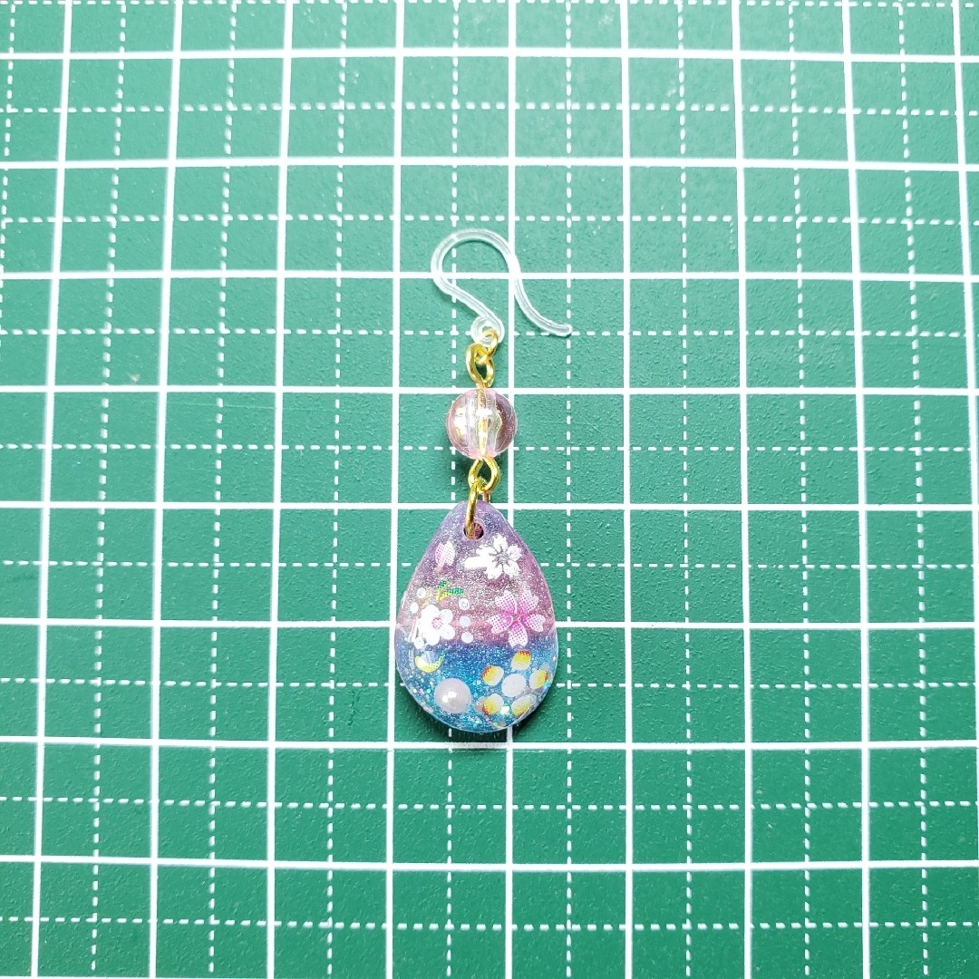 No.1519-C　フラワーモチーフ☆春ピアス・イヤリング ハンドメイドのアクセサリー(ピアス)の商品写真