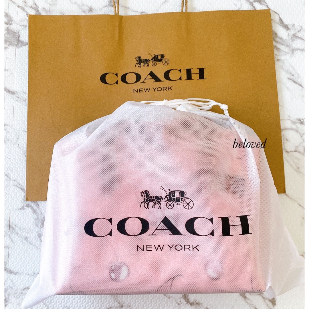 COACH - 新作 coach コーチ モリー トート 25 チェリー プリント COACH - 新作 coach コーチ モリー トート 25 チェリー プリント