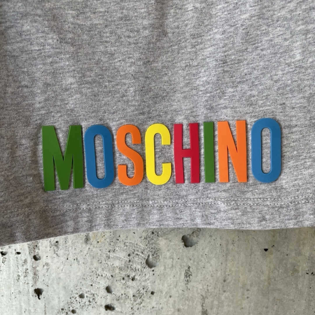 MOSCHINO(モスキーノ)のMOSCHINO モスキーノ スウェット ショートパンツ グレー 14 メンズのパンツ(ショートパンツ)の商品写真