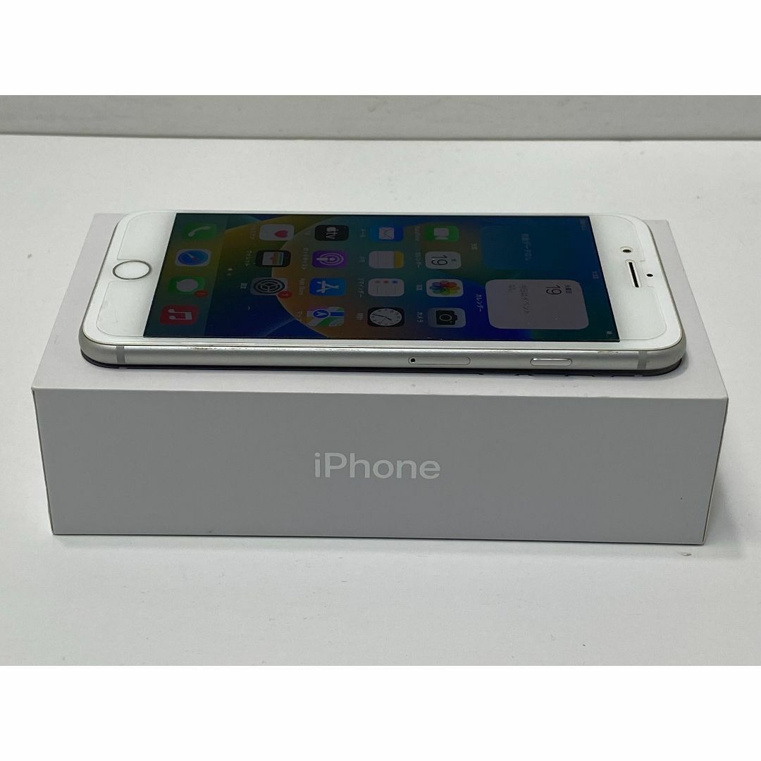 Apple(アップル)のiPhone8 Plus 64GB シルバー MQ9L2J／A SIMフリー20 スマホ/家電/カメラのスマートフォン/携帯電話(スマートフォン本体)の商品写真