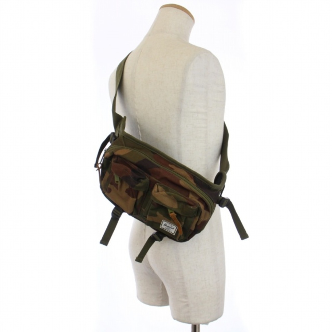 HERSCHEL(ハーシェル)のHERSCHEL ウエストバッグ ボディバッグ カモフラ 迷彩柄 ロゴ カーキ メンズのバッグ(ウエストポーチ)の商品写真