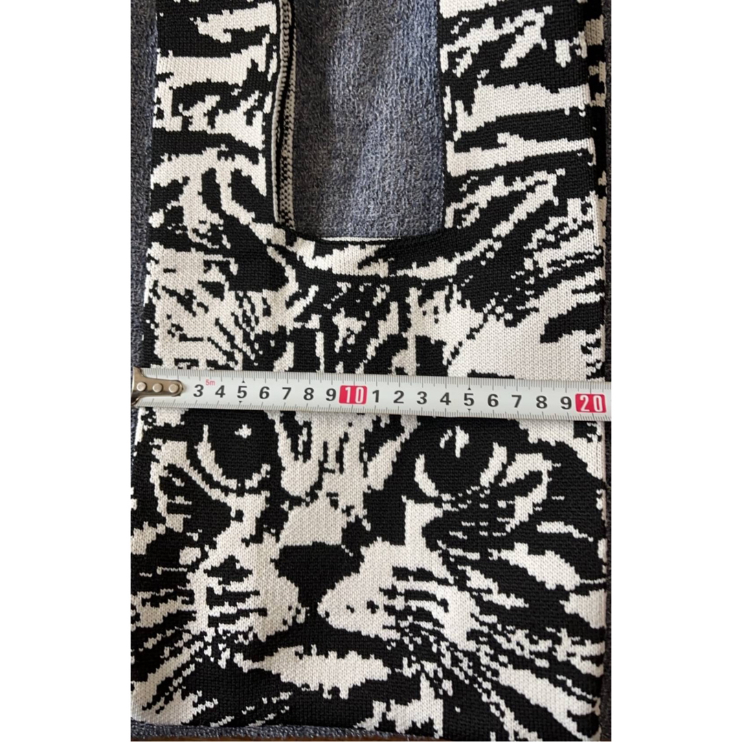 ニットバッグ トートバッグ 猫 ネコ キャット アニマル モノトーン モード系 レディースのバッグ(トートバッグ)の商品写真