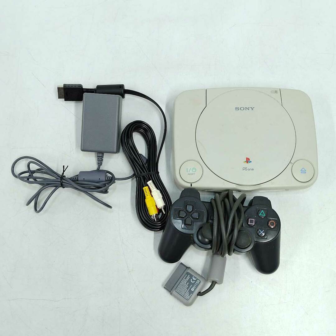 SONY(ソニー)の[ジャンク] ソニー PS One 本体 プレイステーション PS1 SCPH-100 SONY エンタメ/ホビーのゲームソフト/ゲーム機本体(その他)の商品写真