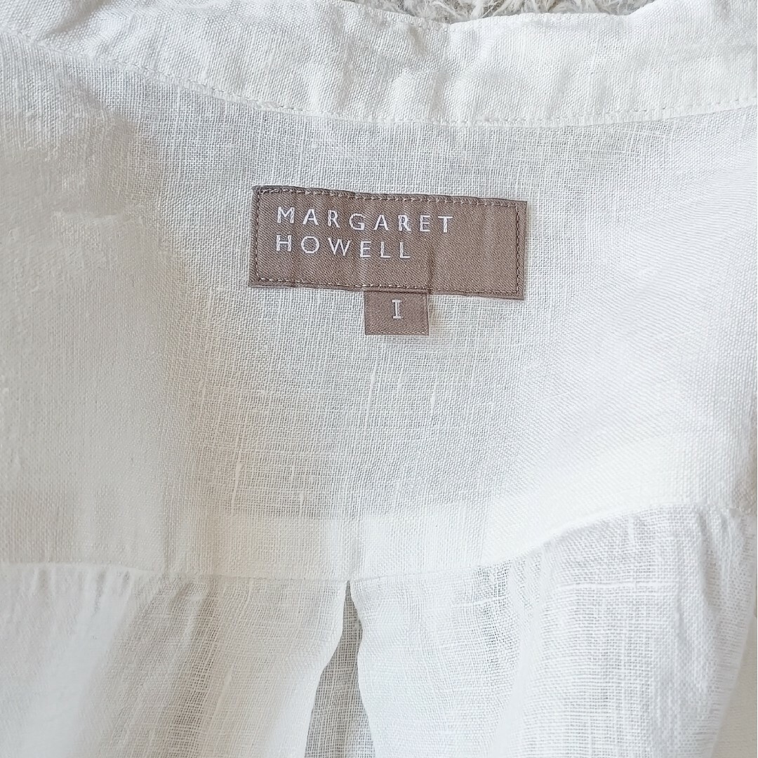 MARGARET HOWELL(マーガレットハウエル)の【マーガレットハウエル】SHIRTING LINEN カラーレスシャツ 22SS レディースのトップス(シャツ/ブラウス(長袖/七分))の商品写真