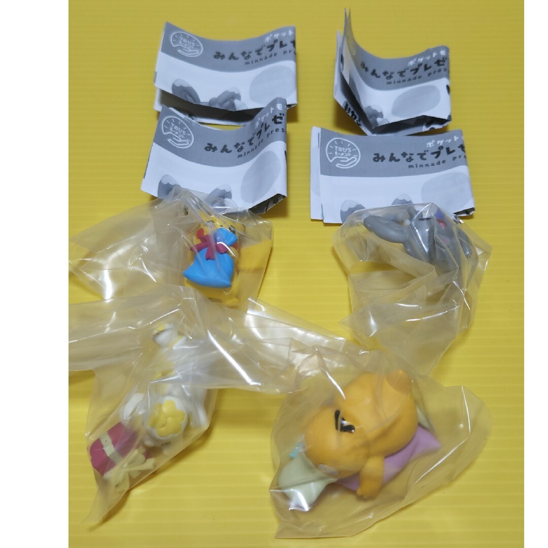 ポケットモンスター てのひらモーメント みんなでプレゼントマスコット 全4種 エンタメ/ホビーのおもちゃ/ぬいぐるみ(キャラクターグッズ)の商品写真