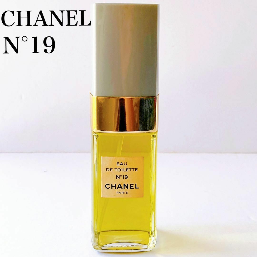 CHANEL(シャネル)の人気　CHANEL   N°19 　オードトワレ 　100ml  香水 コスメ/美容の香水(香水(女性用))の商品写真