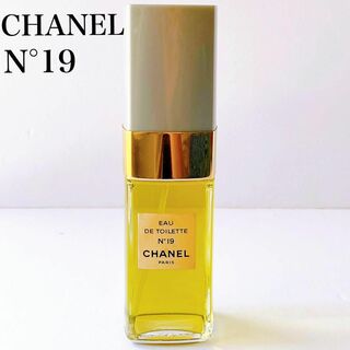 シャネル(CHANEL)の人気　CHANEL   N°19 　オードトワレ 　100ml  香水(香水(女性用))