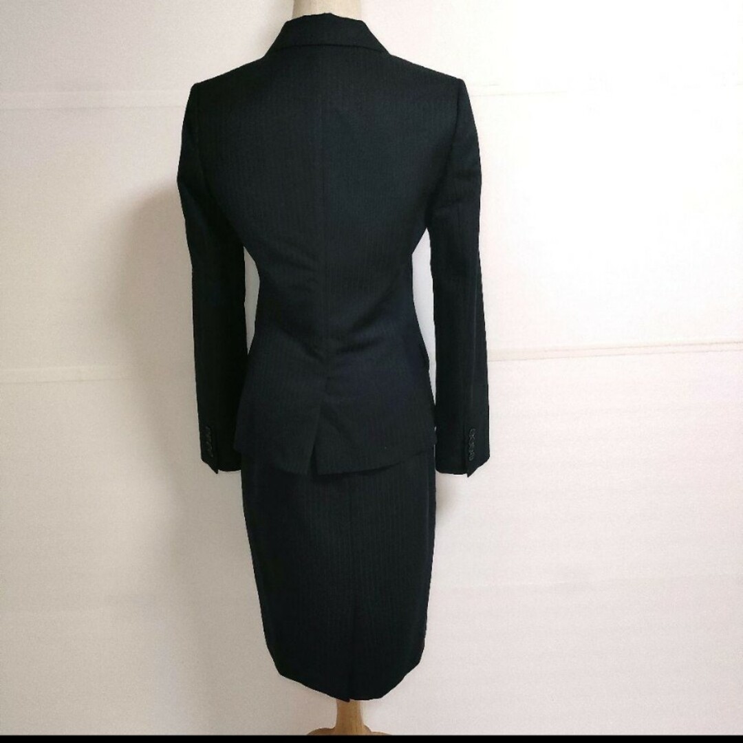 UNTITLED(アンタイトル)の【お値下げ歓迎】UNTITLED　アンタイトル　スーツスカート　ストライプ レディースのフォーマル/ドレス(スーツ)の商品写真