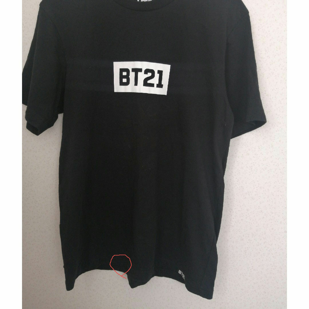 UNIQLO(ユニクロ)のユニクロ BT21 Tシャツ レディースのトップス(Tシャツ(半袖/袖なし))の商品写真