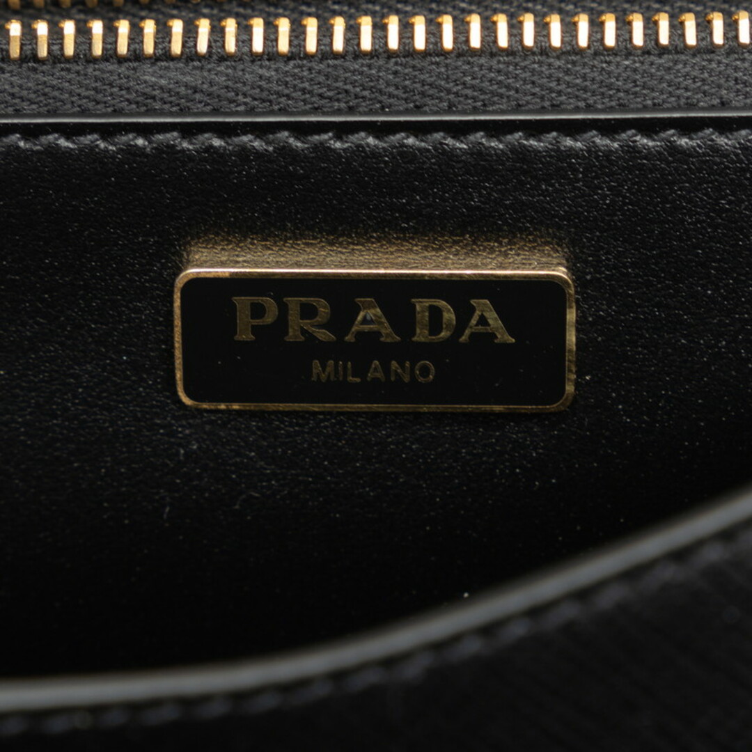 PRADA(プラダ)の美品 プラダ サフィアーノ 三角ロゴプレート チェーン ショルダーバッグ 1BD318 レザー レディース PRADA 【228-48810】 レディースのバッグ(ショルダーバッグ)の商品写真