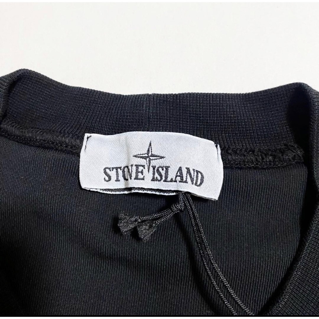 STONE ISLAND(ストーンアイランド)の新品　STONE ISLAND スウェットシャツ　ブラック　M メンズのトップス(スウェット)の商品写真