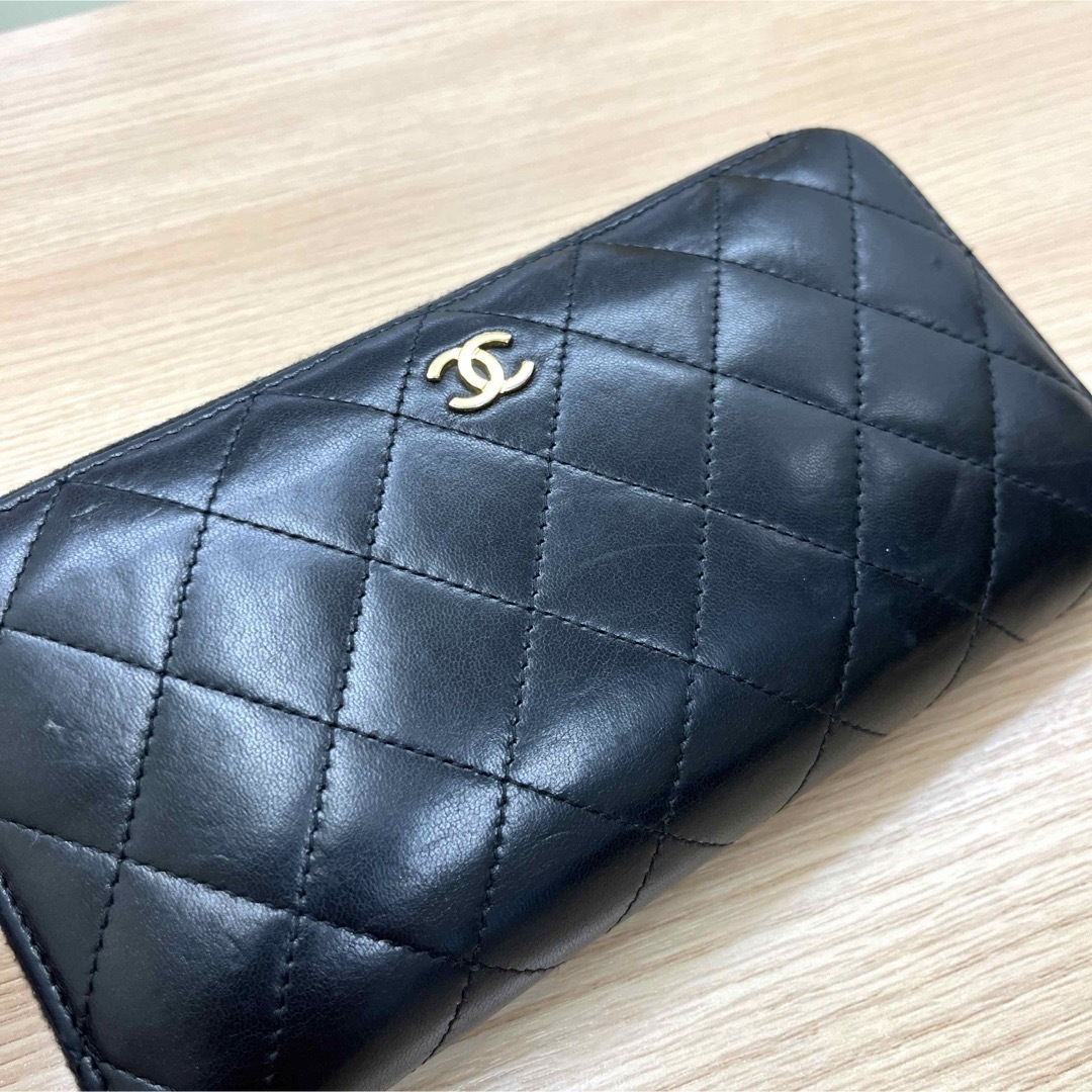 CHANEL(シャネル)のシャネル マトラッセ ラムスキン ラウンドファスナー ロングウォレット 長財布 レディースのファッション小物(財布)の商品写真