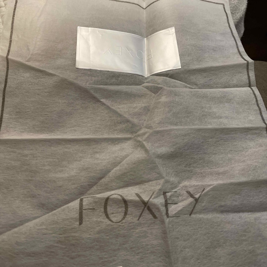 FOXEY(フォクシー)のFOXEY フォクシー　ブローチ レディースのアクセサリー(ブローチ/コサージュ)の商品写真