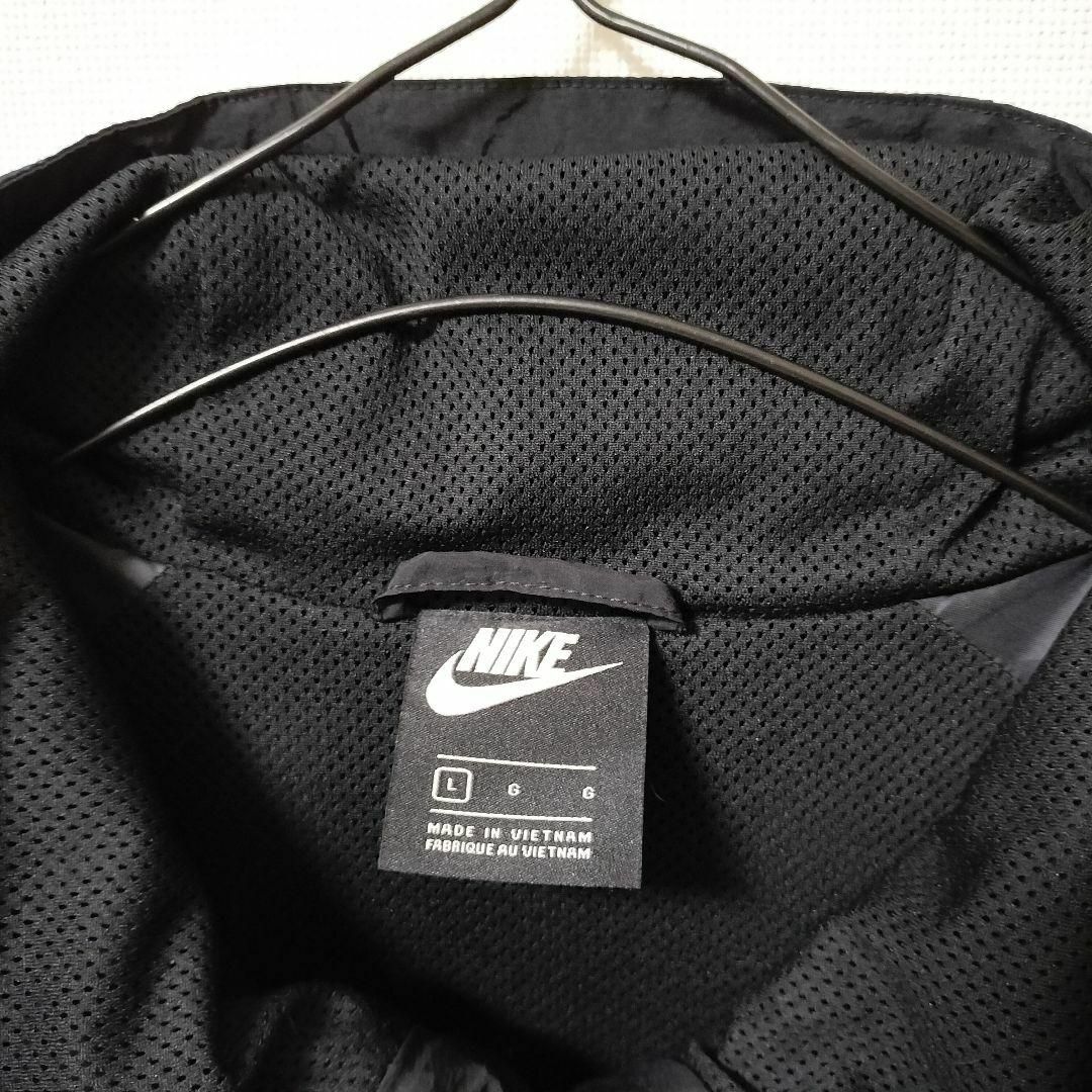 NIKE(ナイキ)のNIKE 黒 ウーブンアノラック ナイキ ナイロンジャケット 男性L ブルゾン メンズのジャケット/アウター(マウンテンパーカー)の商品写真