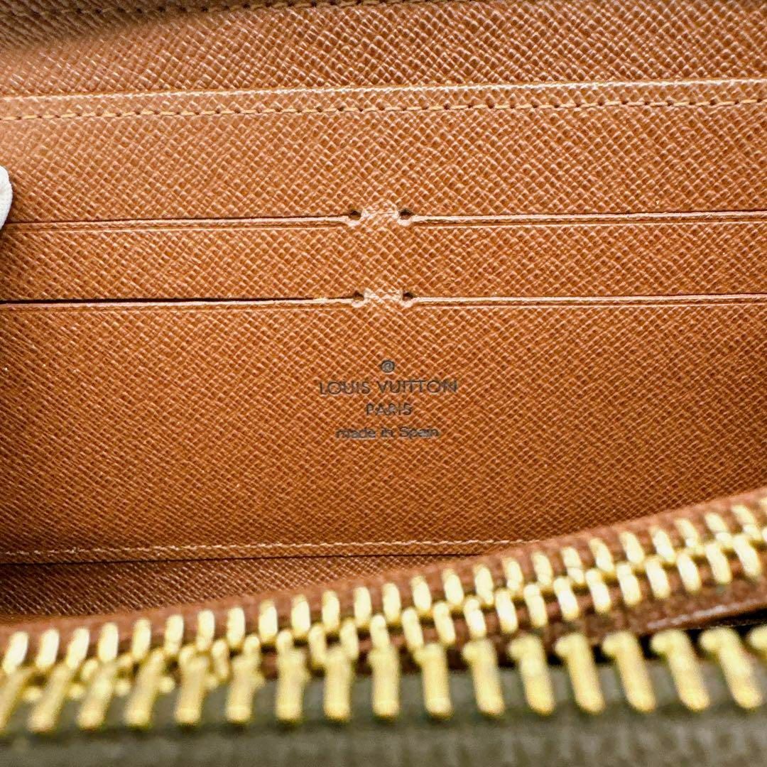 ルイヴィトン M42616  モノグラム ラウンドファスナー ブラウン 長財布 レディースのファッション小物(財布)の商品写真