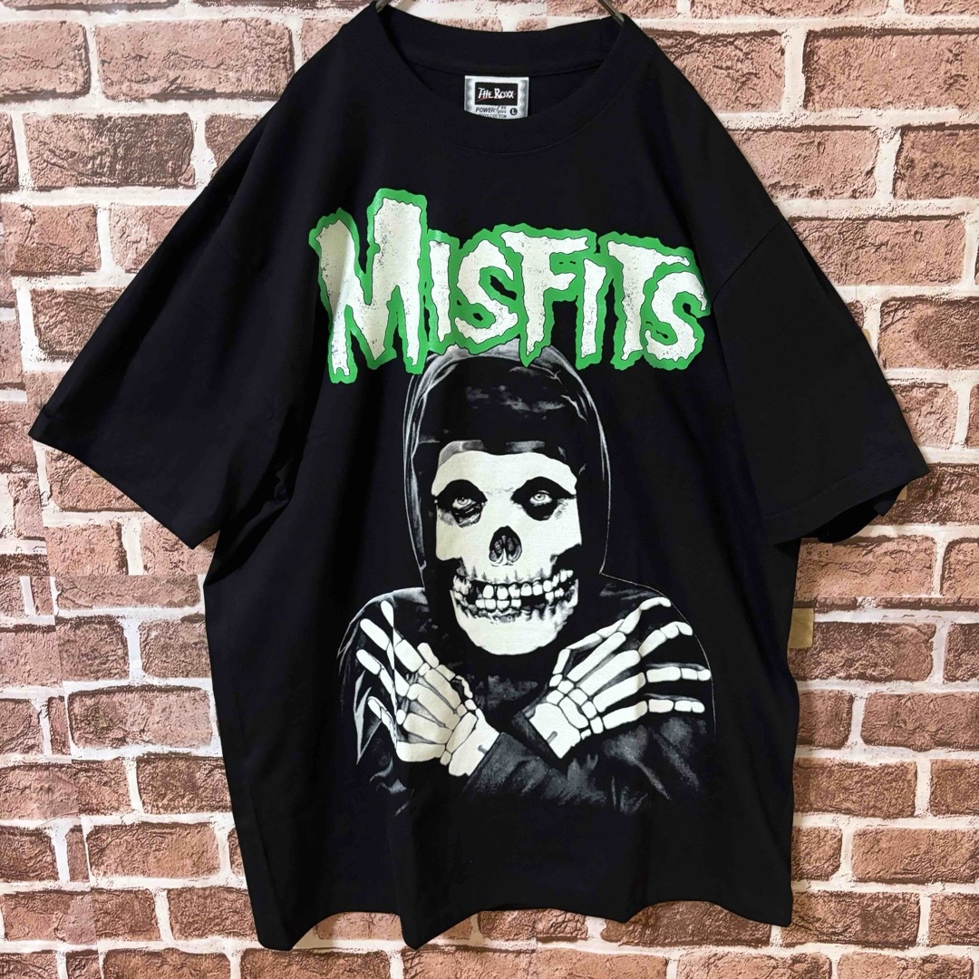 MISFITS(ミスフィッツ)の【大人気❗️】ミスフィッツ☆デカロゴ　バンドTVシャツ　蛍光加工　ブラック メンズのトップス(Tシャツ/カットソー(半袖/袖なし))の商品写真