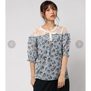 アクシーズファム(axes femme)のアクシーズファム 肩レースバラシフォンブラウス 花柄 (シャツ/ブラウス(半袖/袖なし))