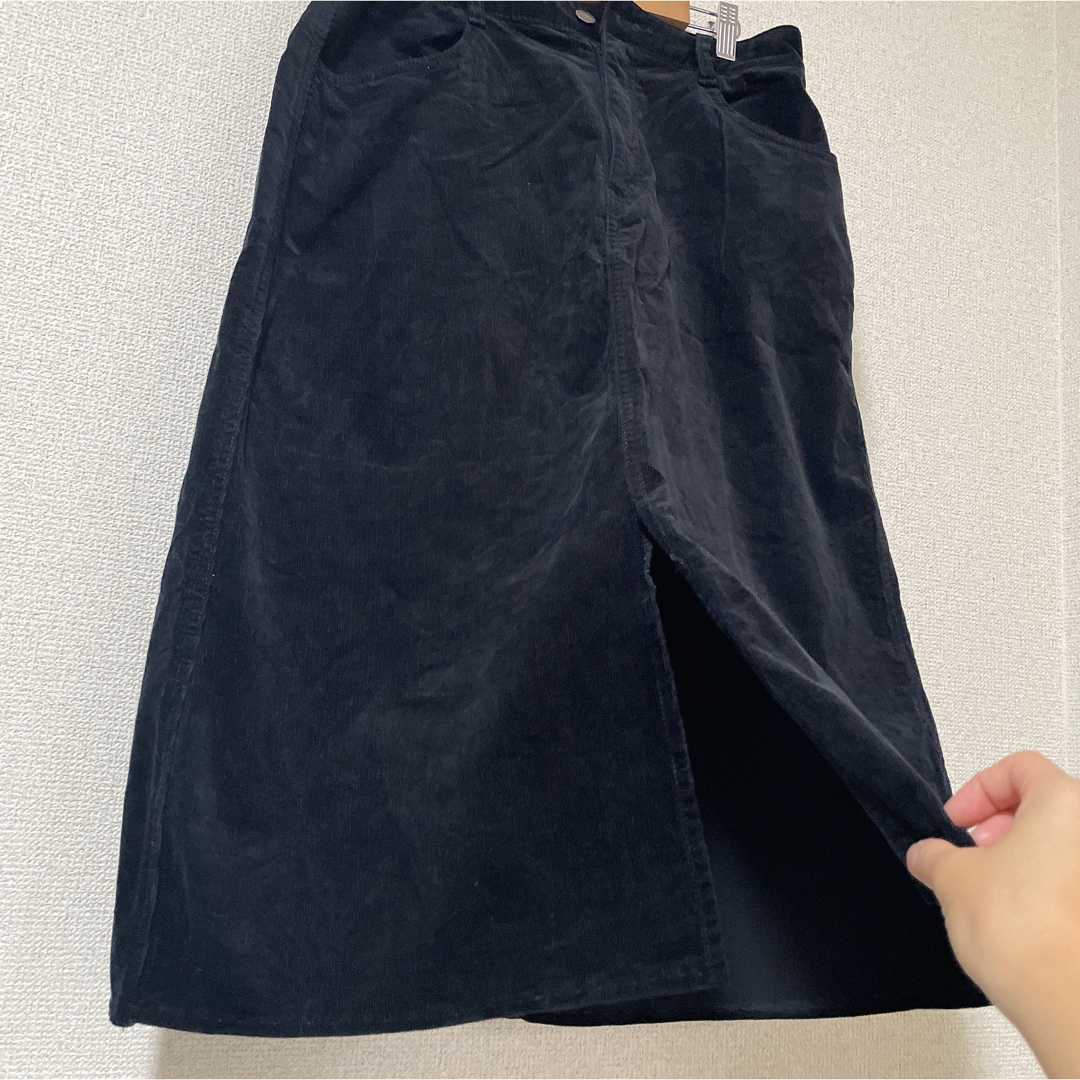 GU(ジーユー)のGU コーデュロイAラインロングスカート XL ブラック　スリット　ミディ丈 レディースのスカート(ロングスカート)の商品写真