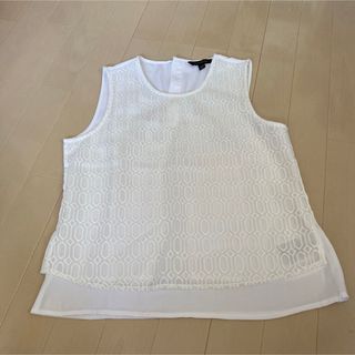 バナナリパブリック(Banana Republic)のバナナリパブリック　ノースリーブ　Tシャツ　ブラウス　白　ホワイト　レディース(シャツ/ブラウス(半袖/袖なし))