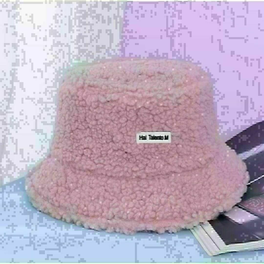 ボア バケットハット　ピンク　帽子　ハット　もこもこ　韓国　小顔　新品 レディースの帽子(ハット)の商品写真