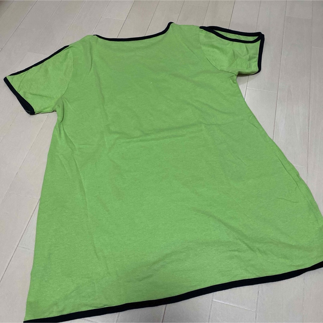 レディース　半袖Tシャツ　緑　ロゴ　グリーン　Tシャツ レディースのトップス(Tシャツ(半袖/袖なし))の商品写真