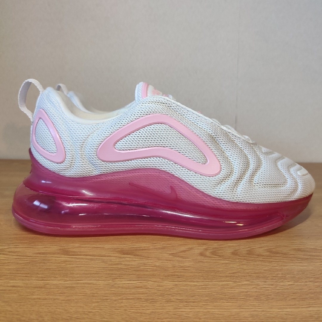 NIKE(ナイキ)の大人気 NIKE WMNS AIR MAX 720 "WHITE/PINK" レディースの靴/シューズ(スニーカー)の商品写真