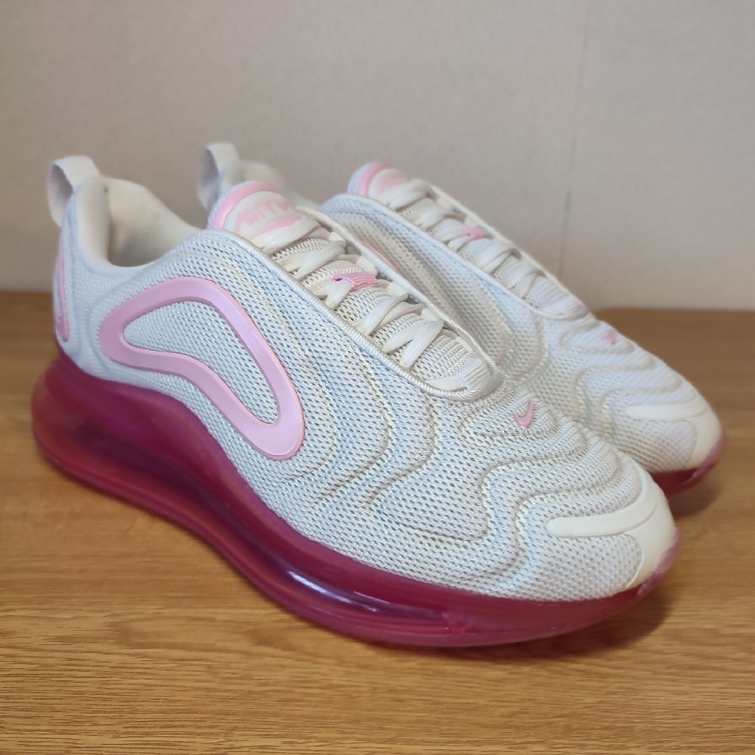 NIKE(ナイキ)の大人気 NIKE WMNS AIR MAX 720 "WHITE/PINK" レディースの靴/シューズ(スニーカー)の商品写真