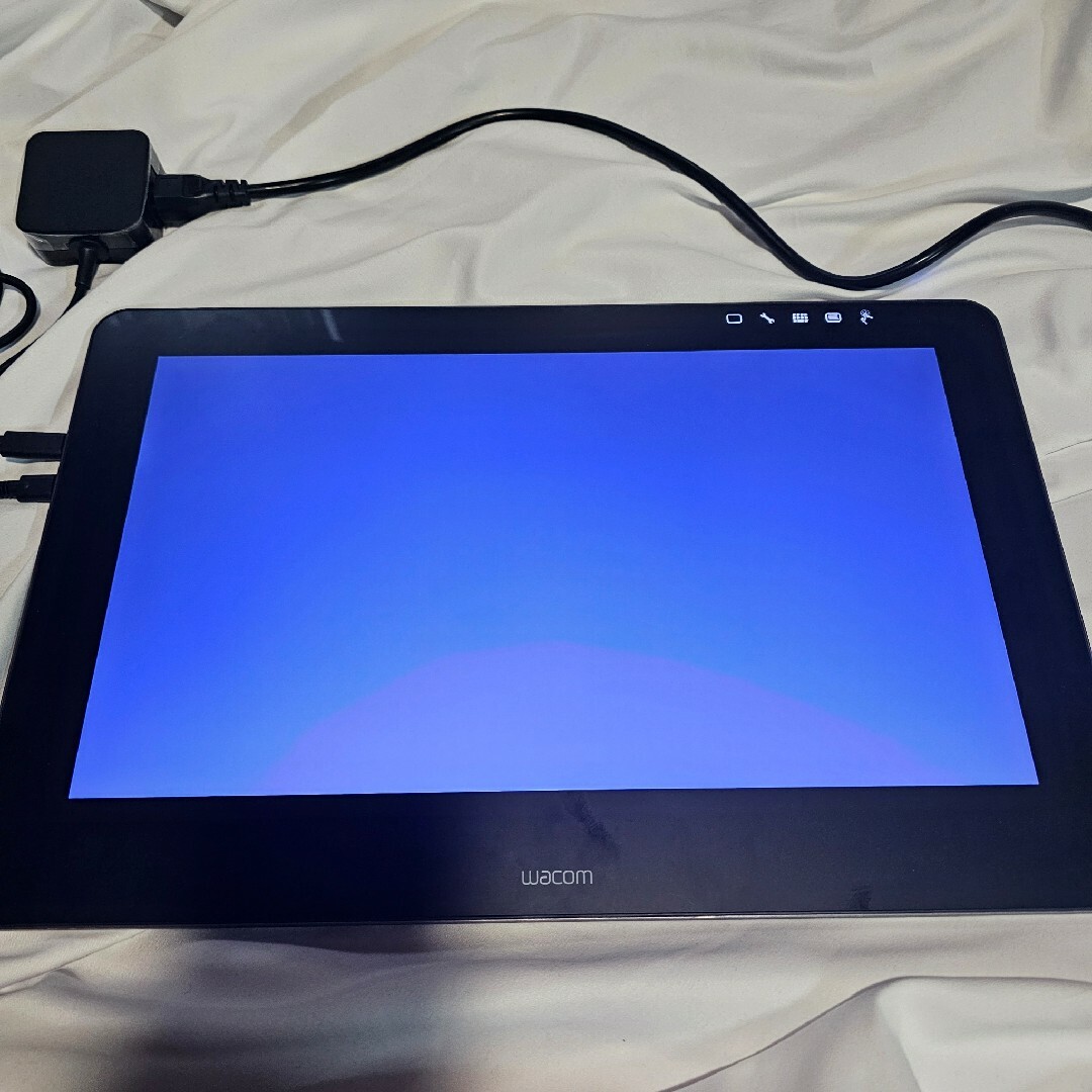 Wacom(ワコム)のWacom Cintiq Pro 16 DTH-1620/K0 スマホ/家電/カメラのPC/タブレット(タブレット)の商品写真