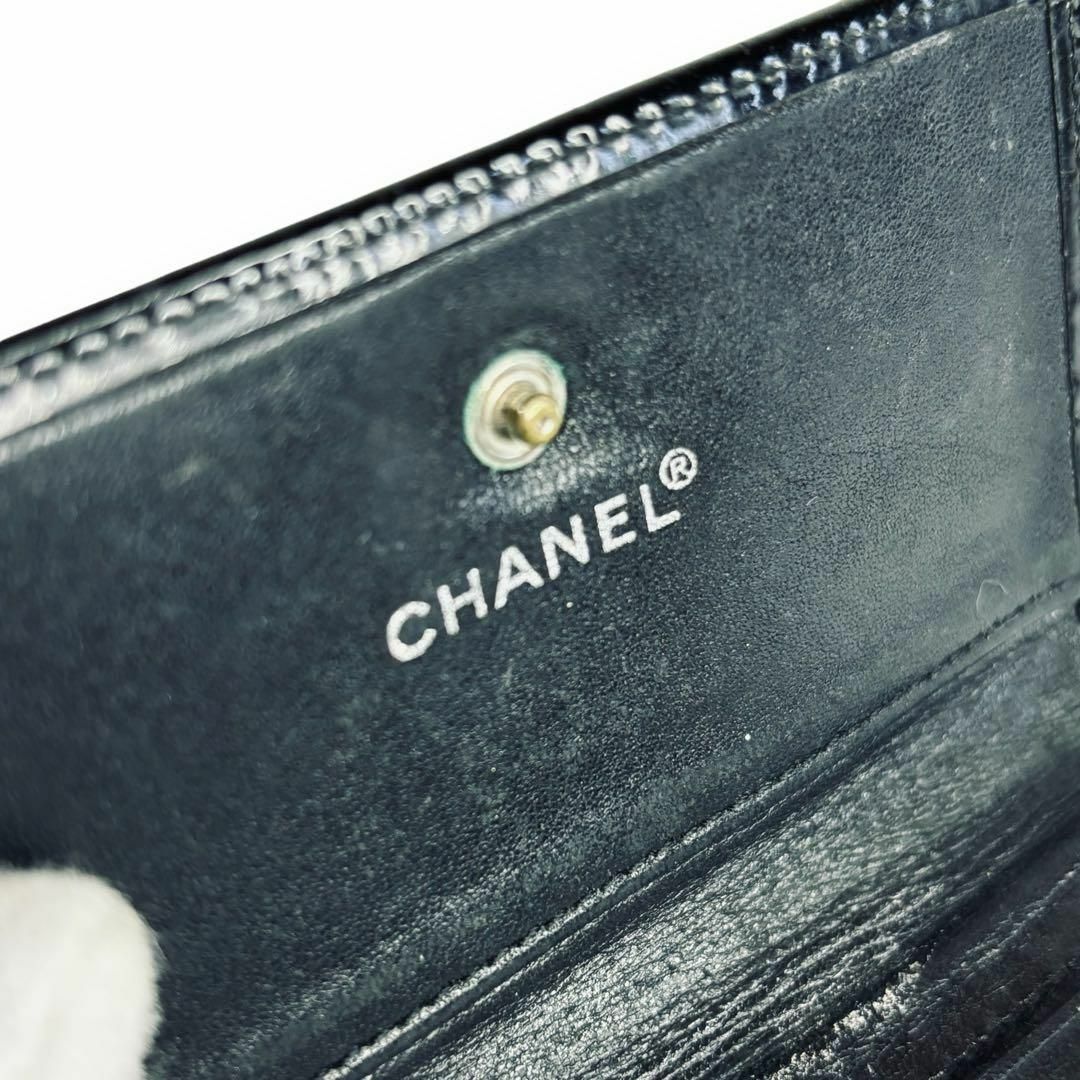 CHANEL(シャネル)のCHANEL　シャネル　ココマーク　パテントレザー　三つ折り財布　ブラック レディースのファッション小物(財布)の商品写真